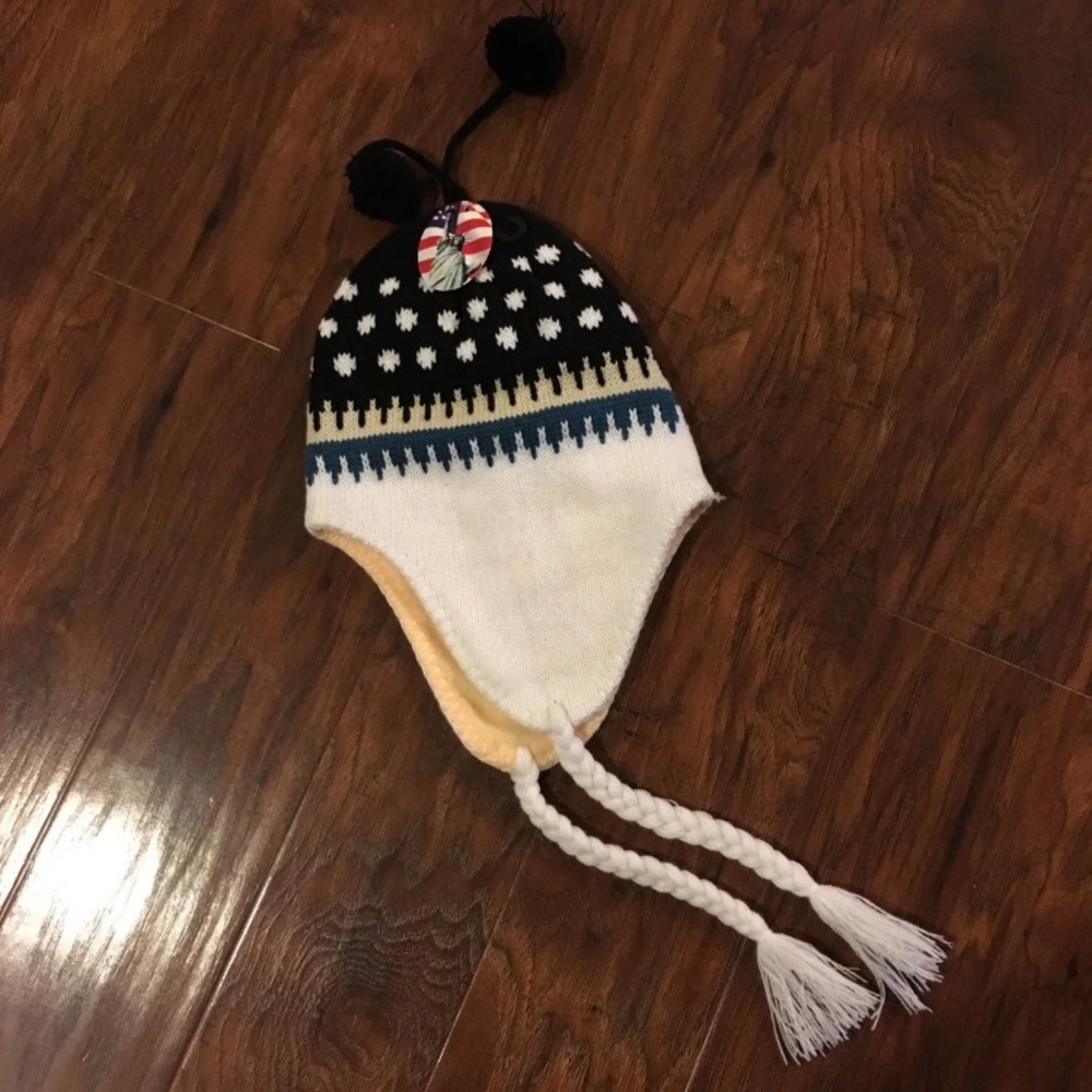 NEW Women’s Toboggan